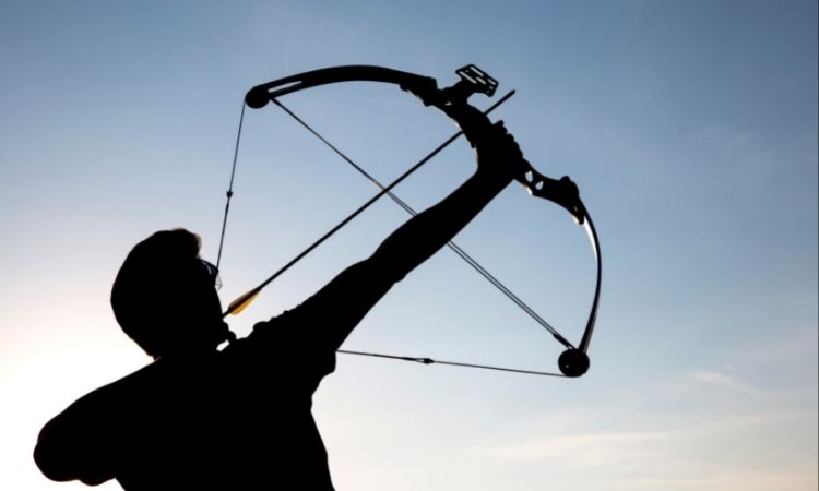 Compound-Bow-vs-crossbow2