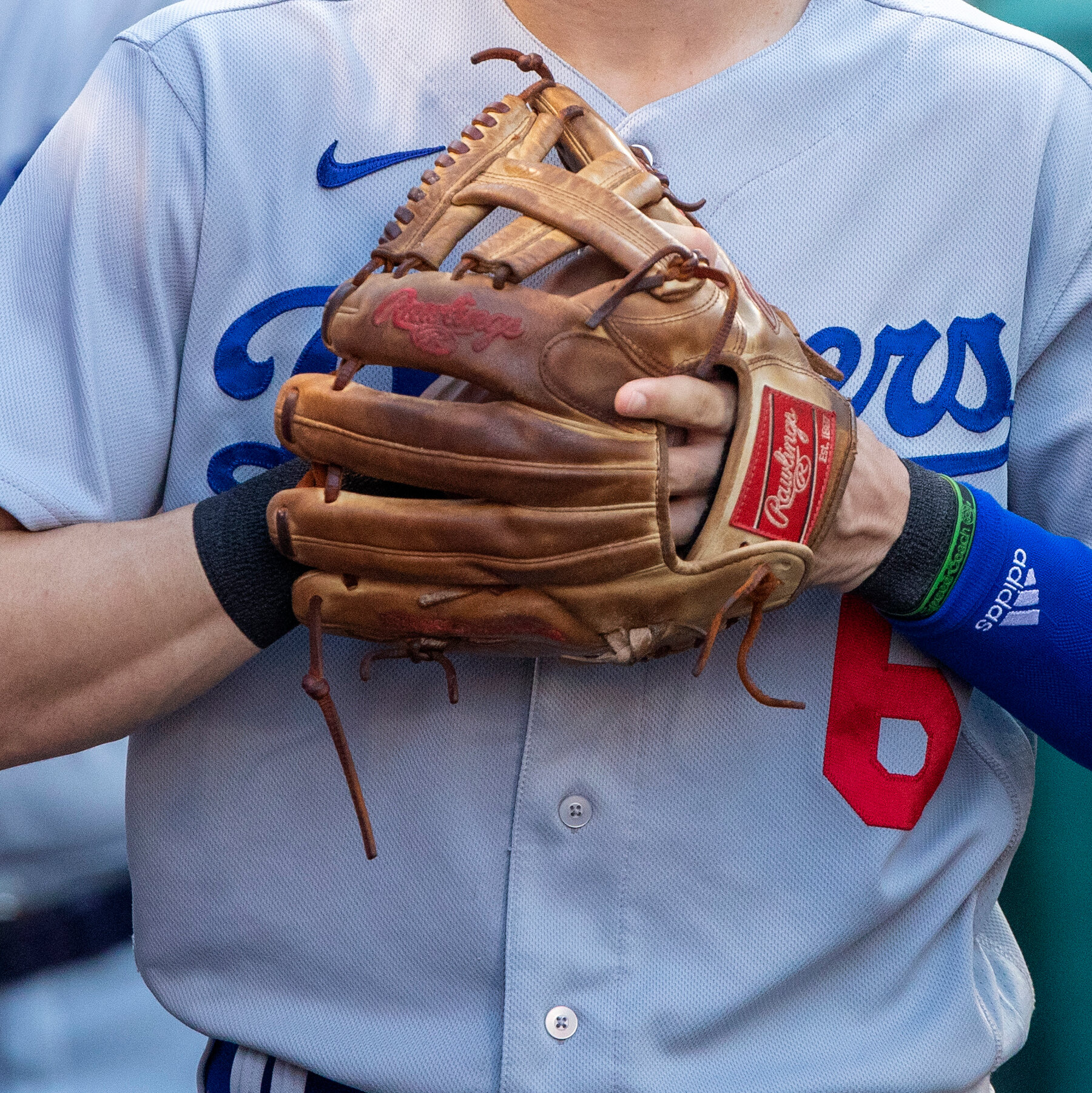How Long Does a Baseball Glove Last?